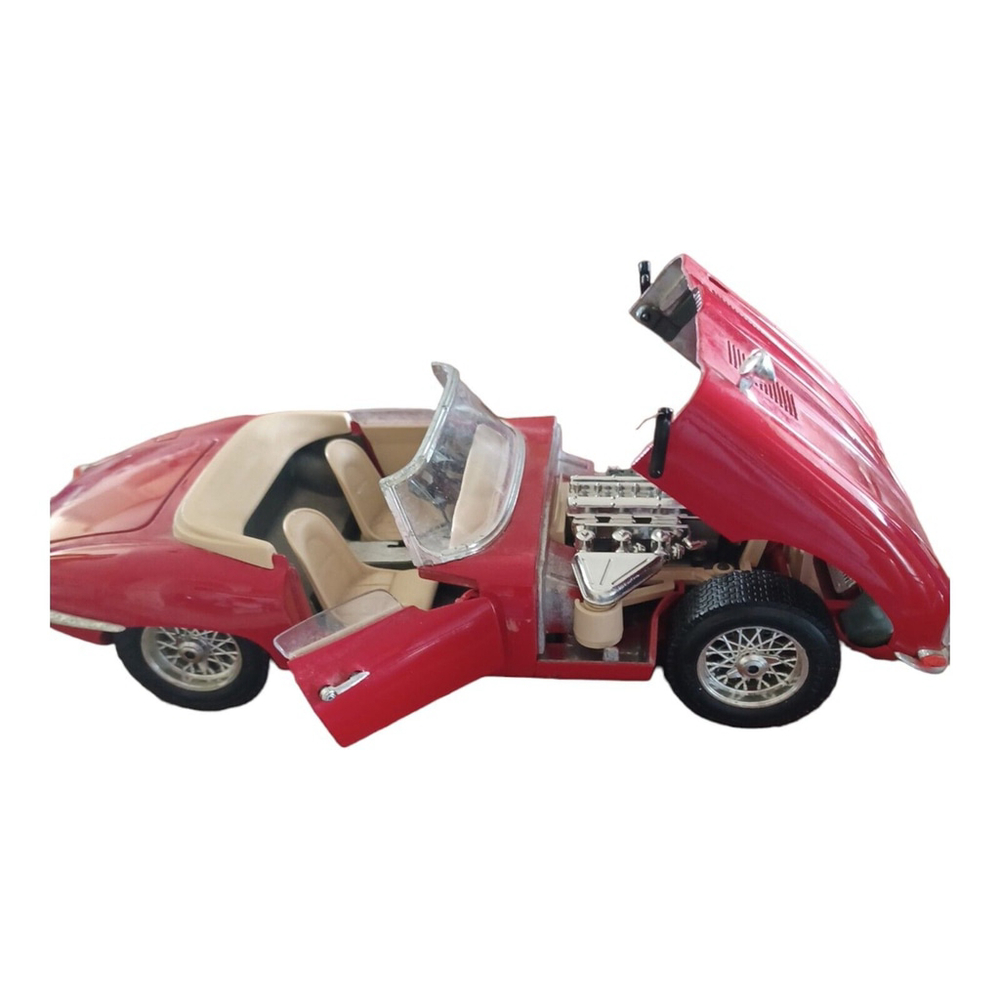 Vintage Diecast Bburago Jaguar E Type 1/18 Scale Red Coupe 1961